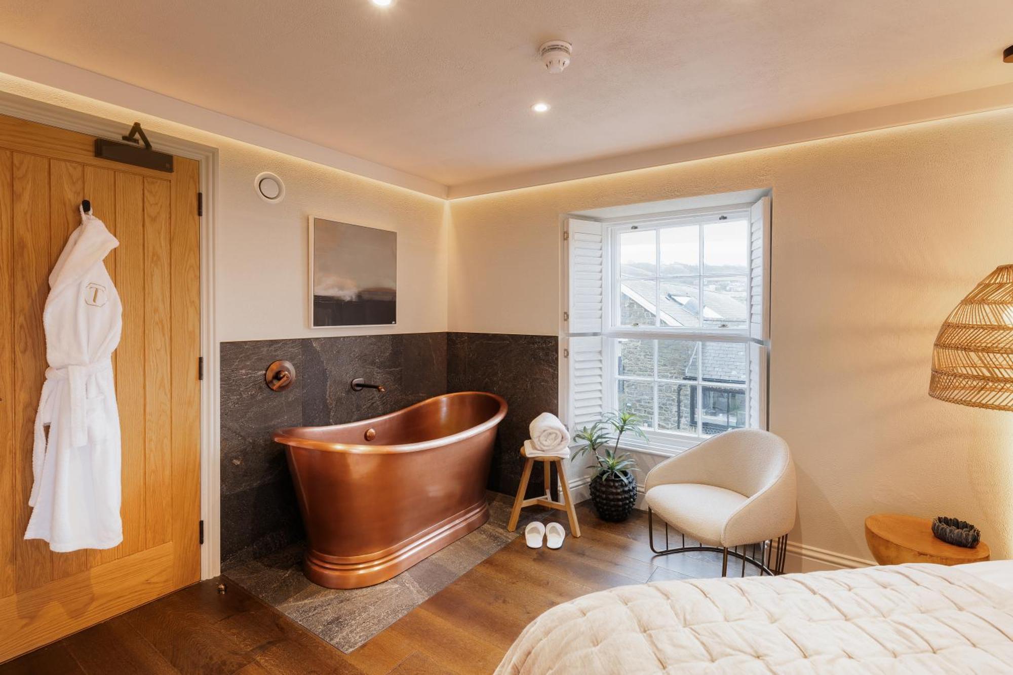 Hive Townhouse Hotel อาแบร์ไรรอน ภายนอก รูปภาพ
