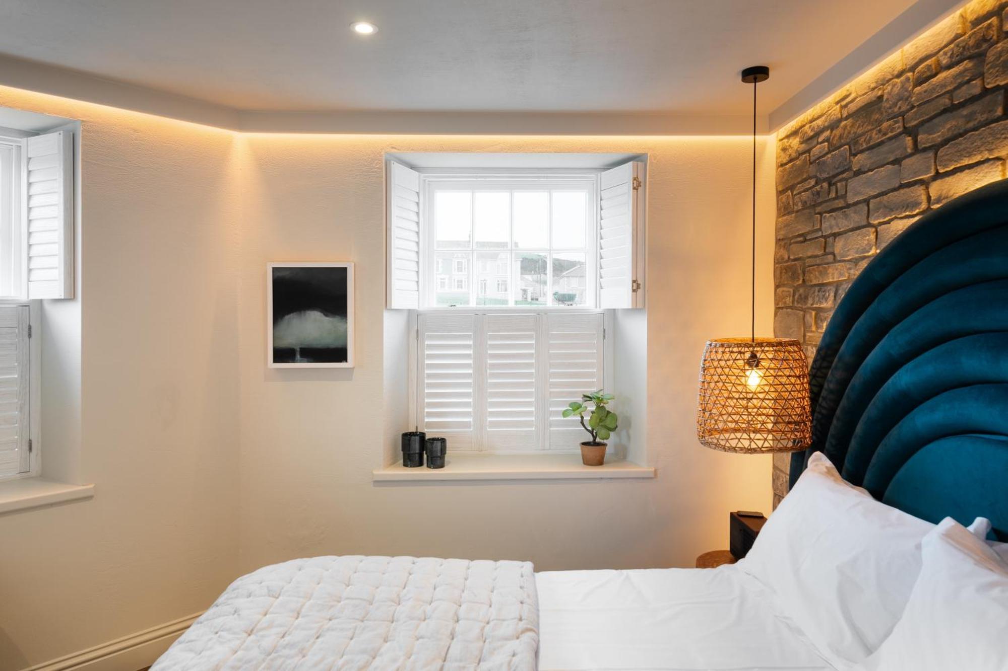 Hive Townhouse Hotel อาแบร์ไรรอน ภายนอก รูปภาพ