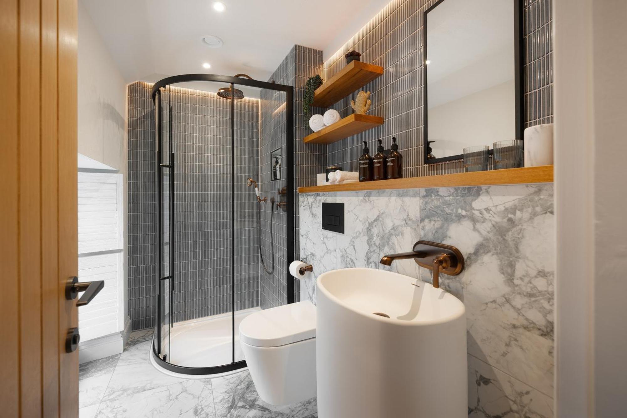 Hive Townhouse Hotel อาแบร์ไรรอน ภายนอก รูปภาพ