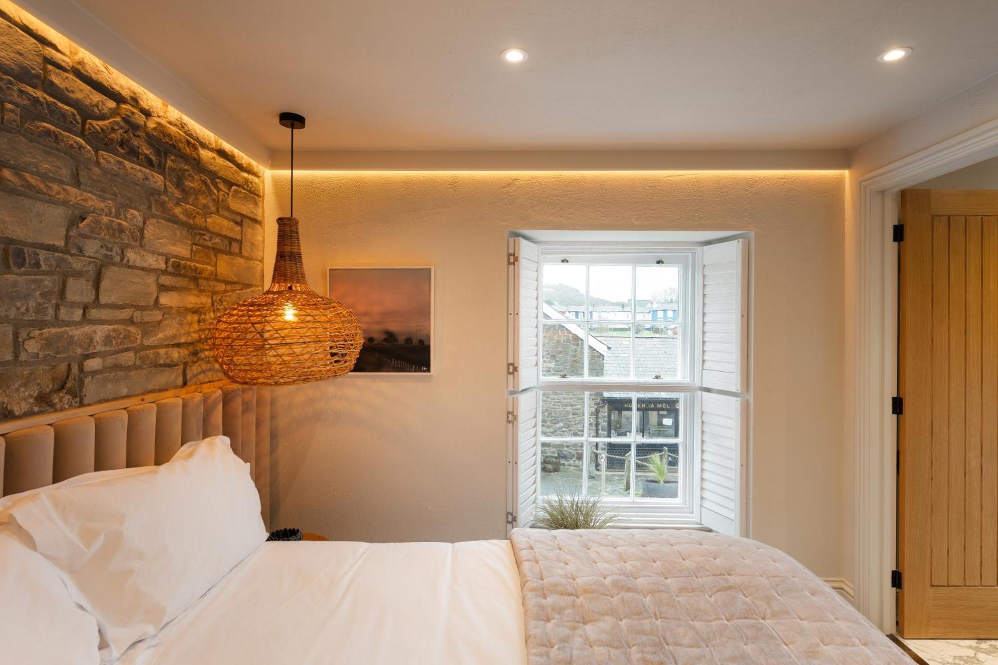 Hive Townhouse Hotel อาแบร์ไรรอน ภายนอก รูปภาพ