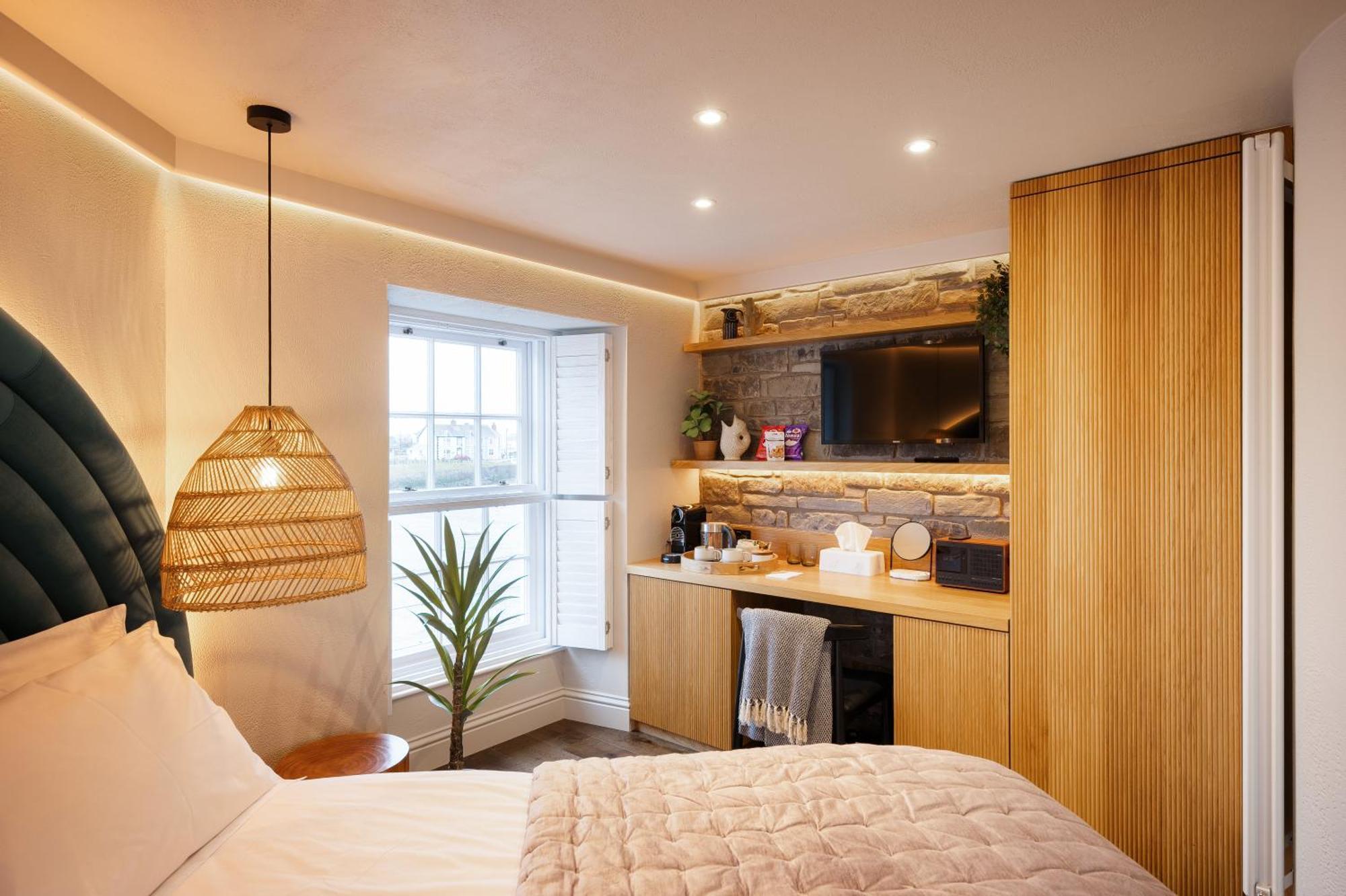 Hive Townhouse Hotel อาแบร์ไรรอน ภายนอก รูปภาพ