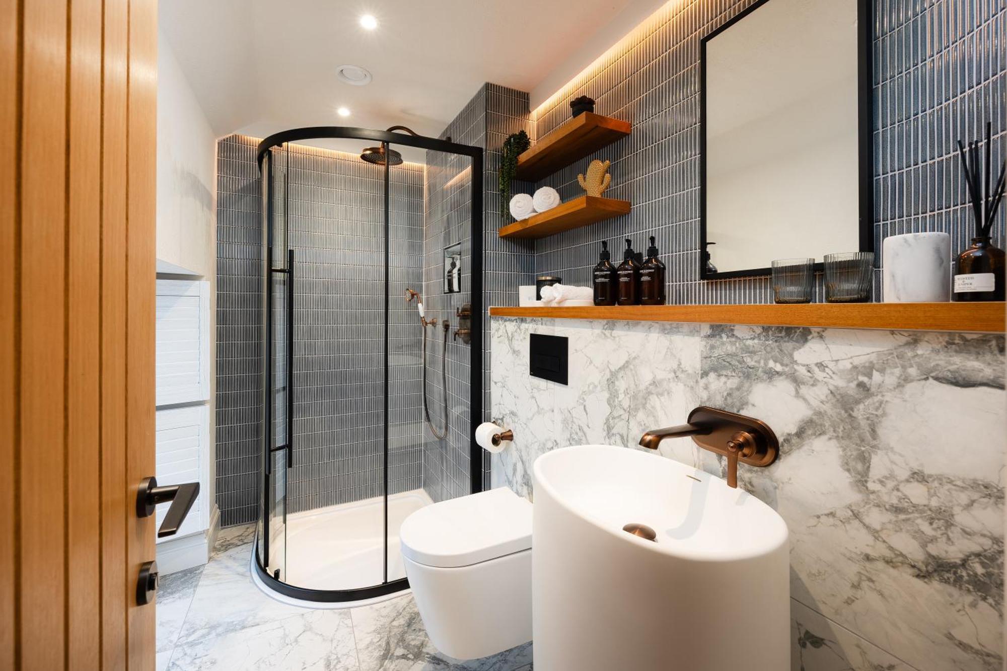 Hive Townhouse Hotel อาแบร์ไรรอน ภายนอก รูปภาพ