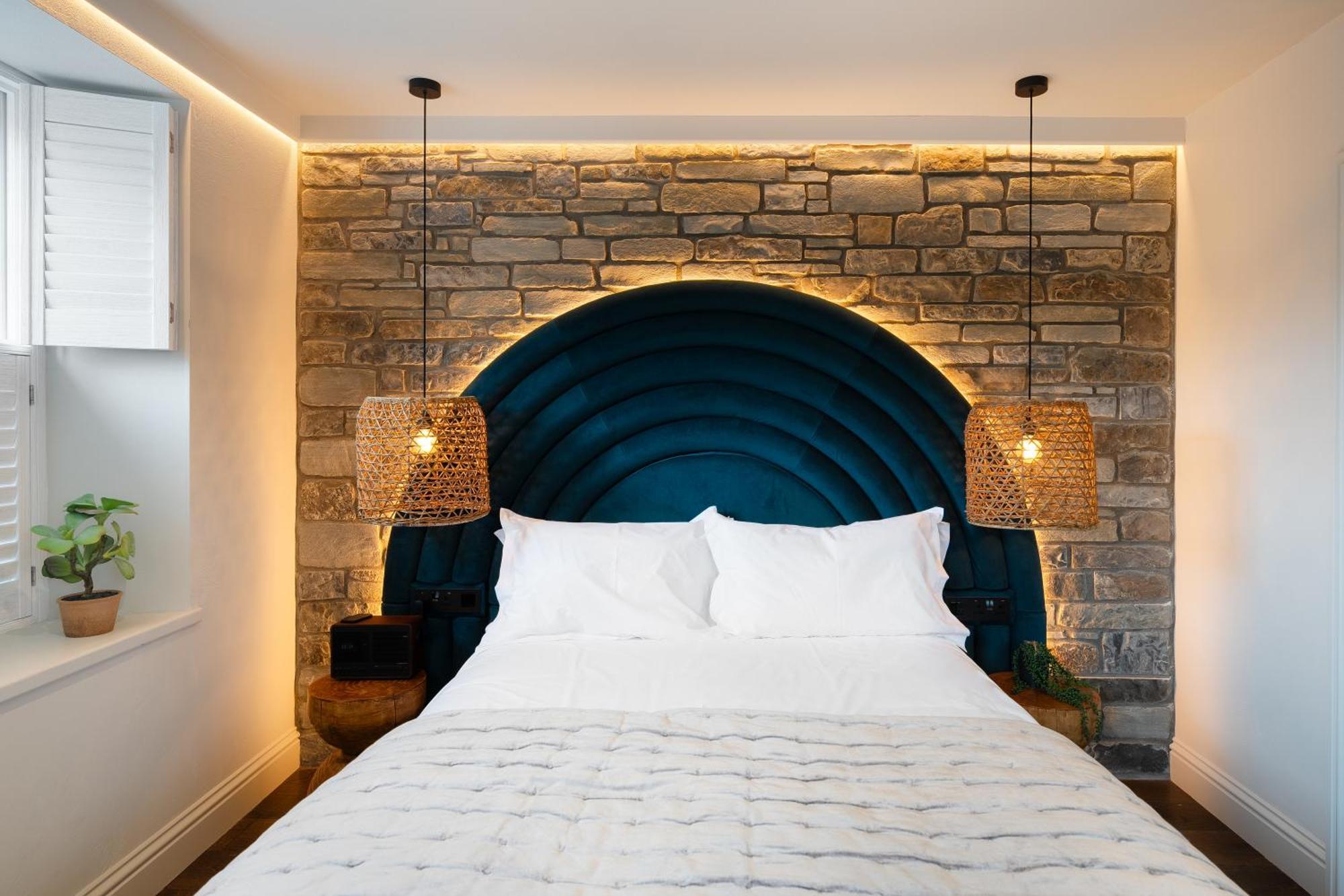 Hive Townhouse Hotel อาแบร์ไรรอน ภายนอก รูปภาพ